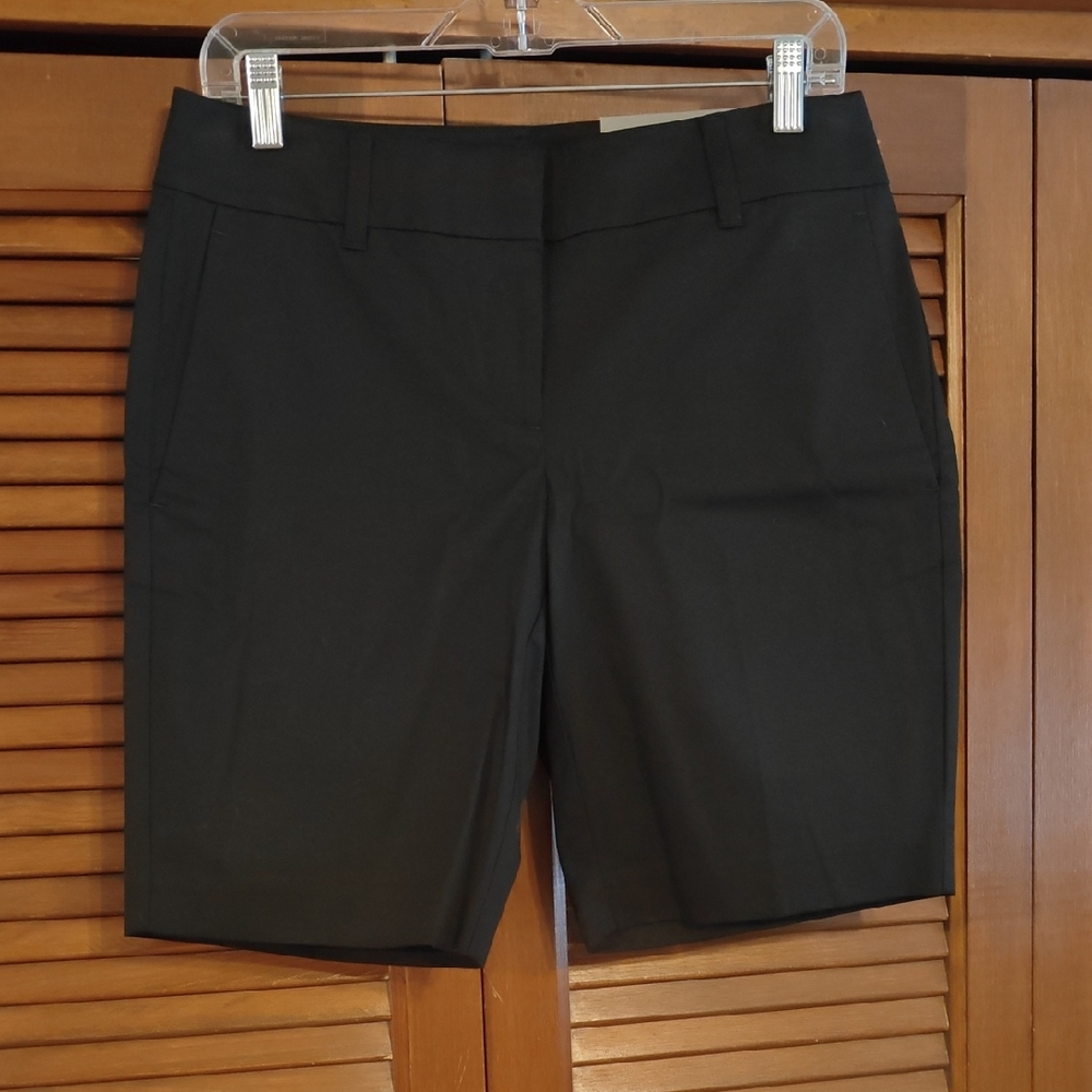 NWT Ann Taylor Signature Shorts